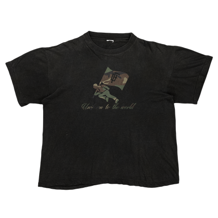 Propaganda tee